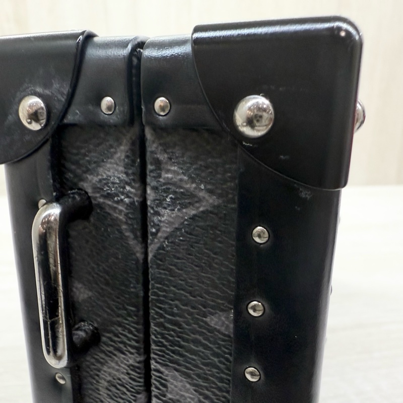 LV黑灰原花銀釦硬殼Neo Wallet Trunk側背包M20954-17