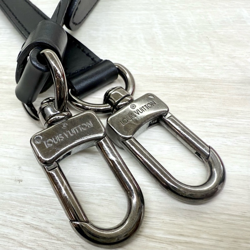 LV黑灰原花銀釦硬殼Neo Wallet Trunk側背包M20954-10