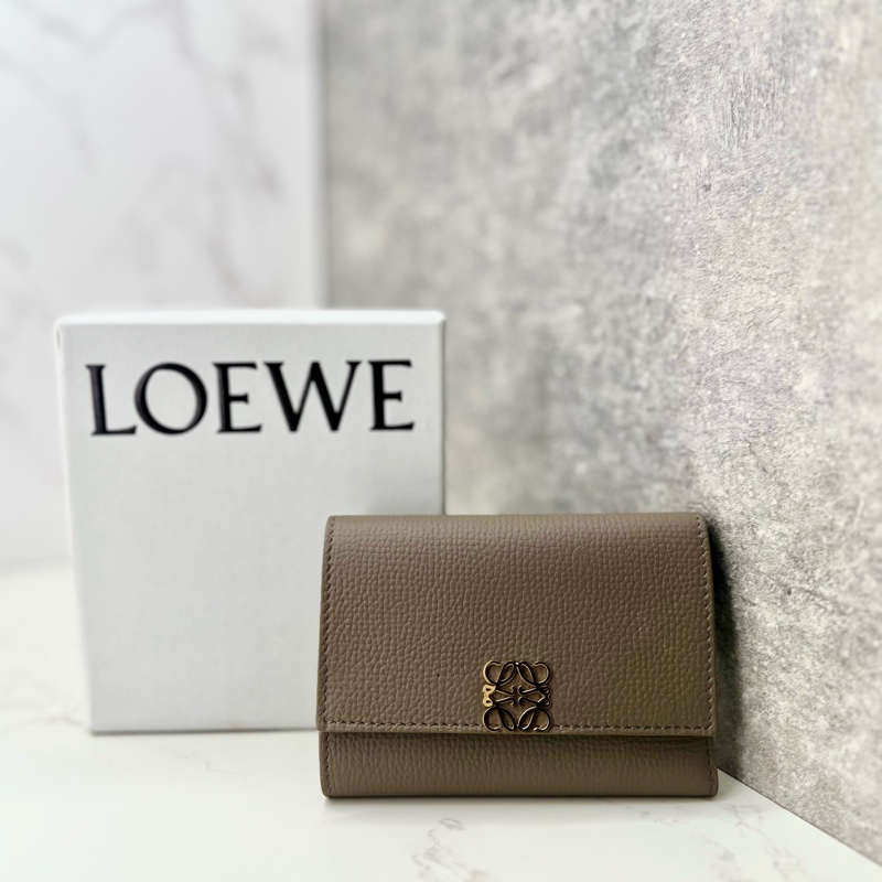 💗香緹國際精品💗 LOEWE 象灰金 三折短夾-0
