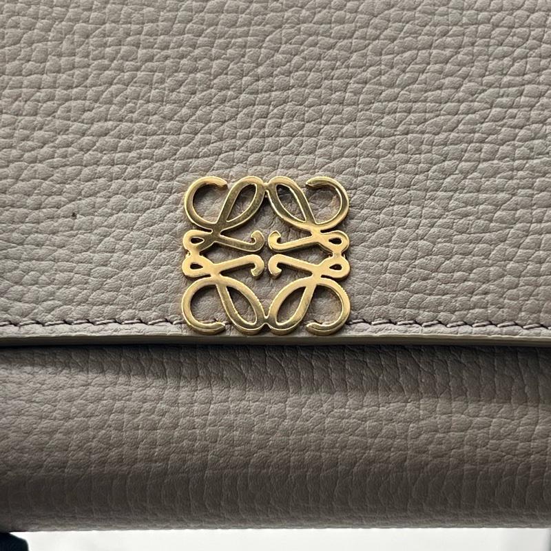 💗香緹國際精品💗 LOEWE 象灰金 三折短夾-1