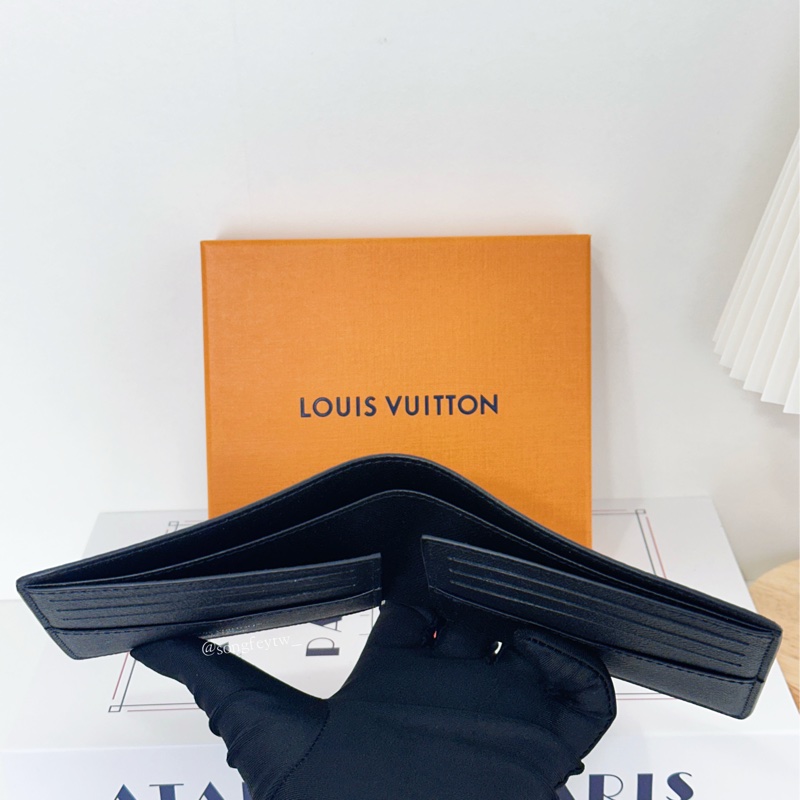 LV 經典 8卡 男短夾-3