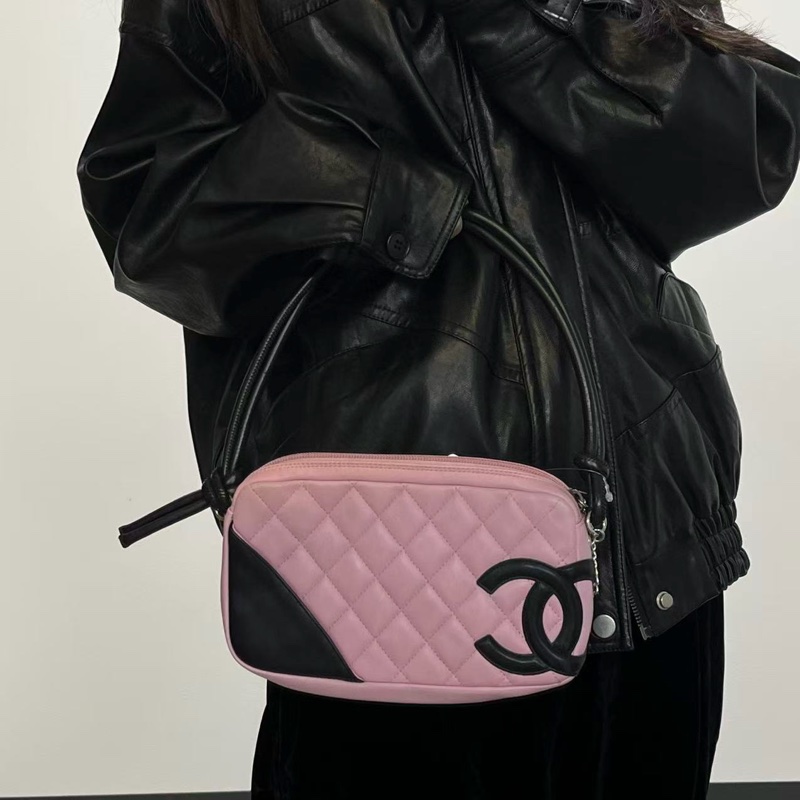 「JL精品代購」 香奈兒粉黑色康鵬mini枕頭腋下包-1
