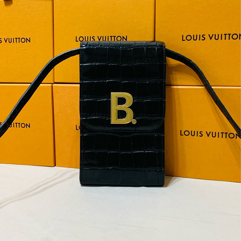 ✨超級質感 近新閒置 Balenciaga巴黎世家新款 黑金大B鱷魚壓紋 手機包/斜背小包-1