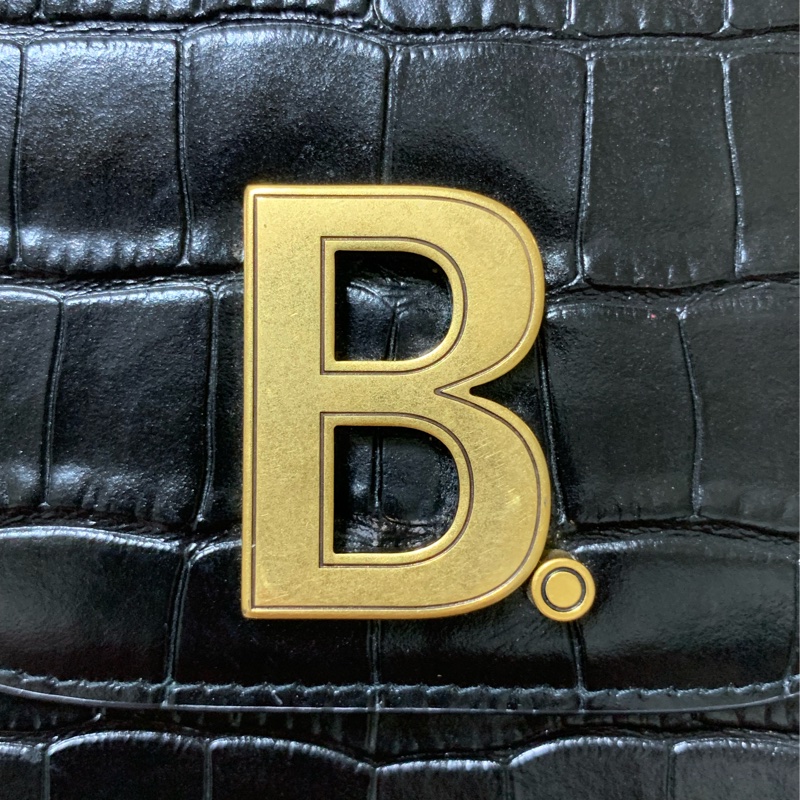 ✨超級質感 近新閒置 Balenciaga巴黎世家新款 黑金大B鱷魚壓紋 手機包/斜背小包-3