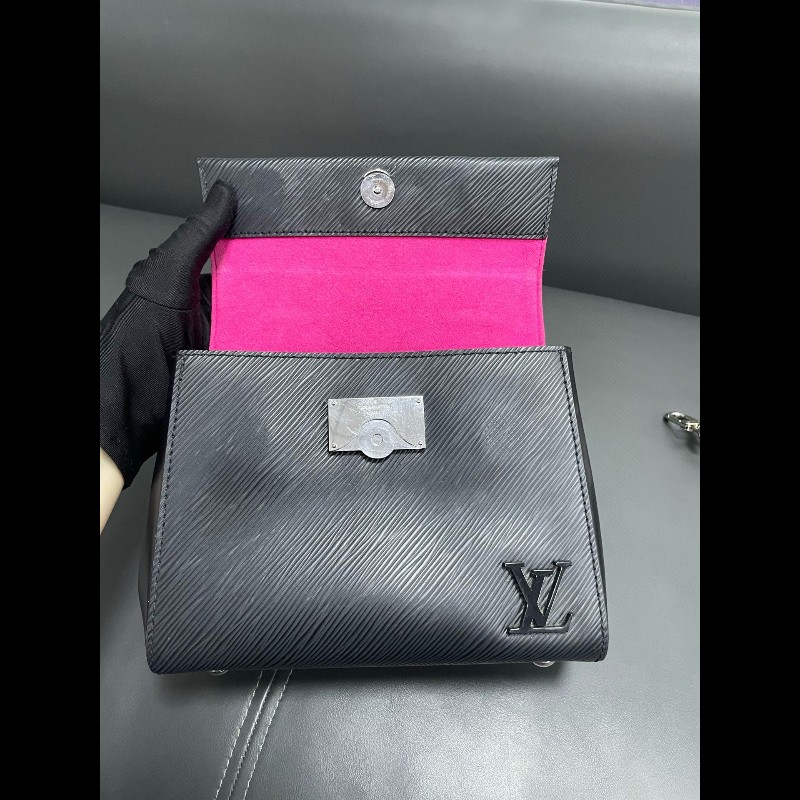 LV 新款 Cluny mini-22
