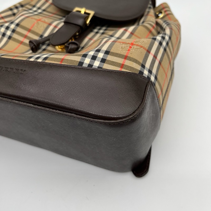 「JL精品代購」 Burberry經典格紋拼皮金牌抽繩雙肩包-13