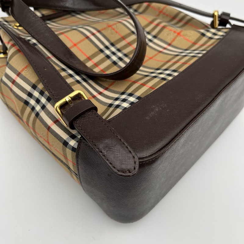 「JL精品代購」 Burberry經典格紋拼皮金牌抽繩雙肩包-14