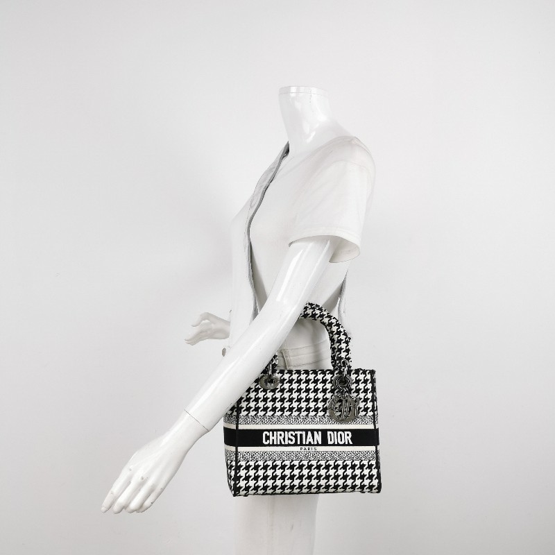 Dior Lady Dior戴妃包中號帆布千鳥格字母Logo吊飾斜挎包單肩包-1