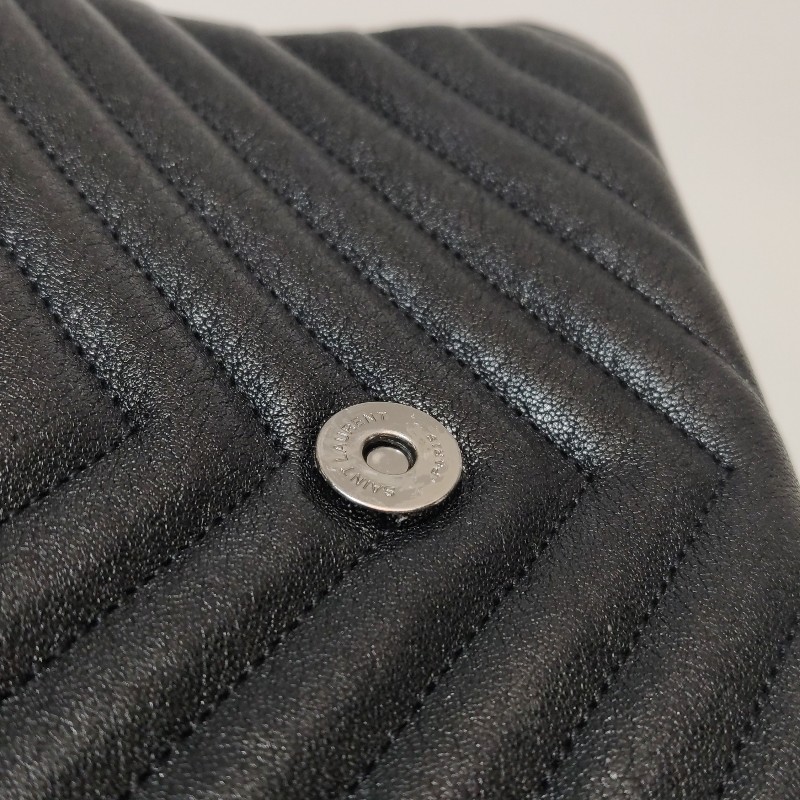 Saint Laurent College中號羊皮V紋絎縫YSL標誌斜挎包-12