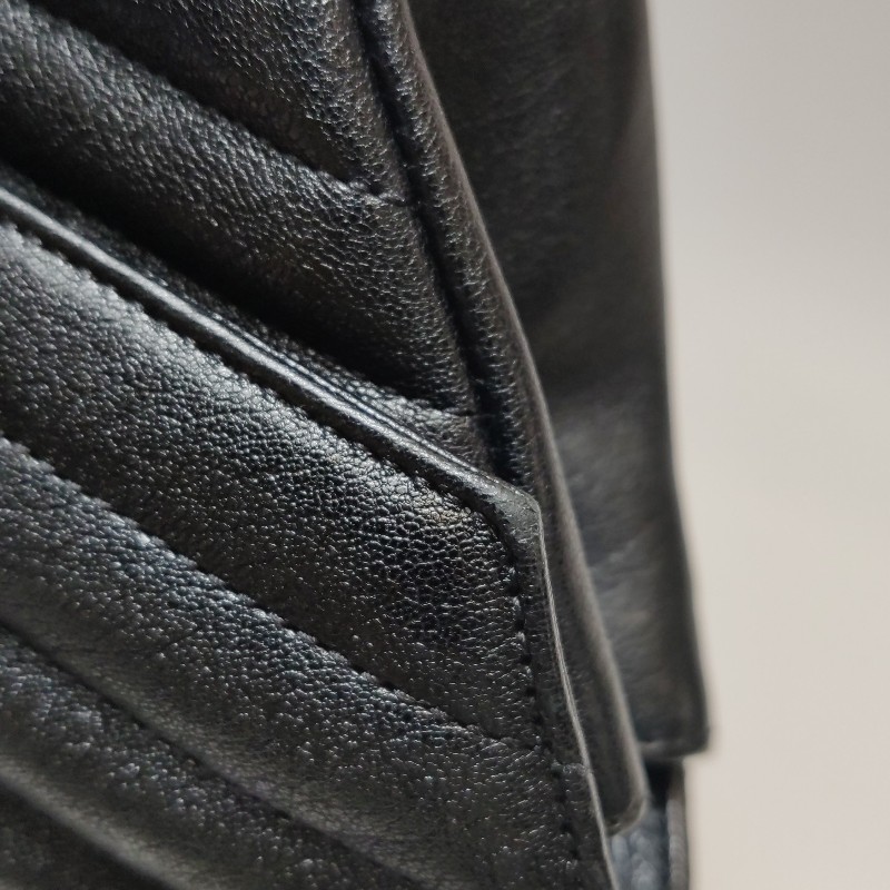 Saint Laurent College中號羊皮V紋絎縫YSL標誌斜挎包-16