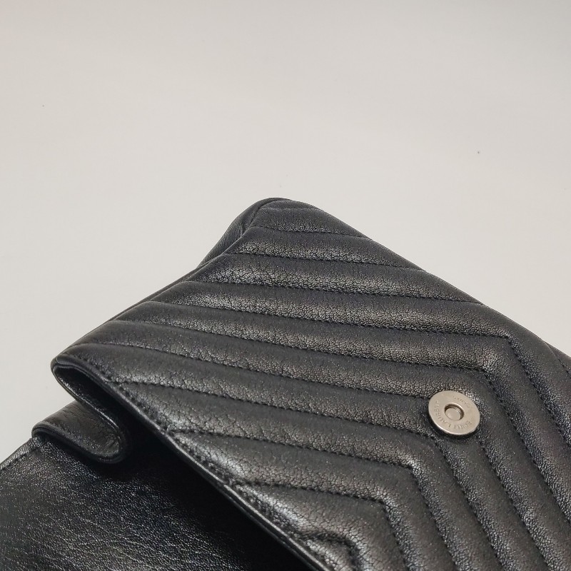 Saint Laurent College中號羊皮V紋絎縫YSL標誌斜挎包-22