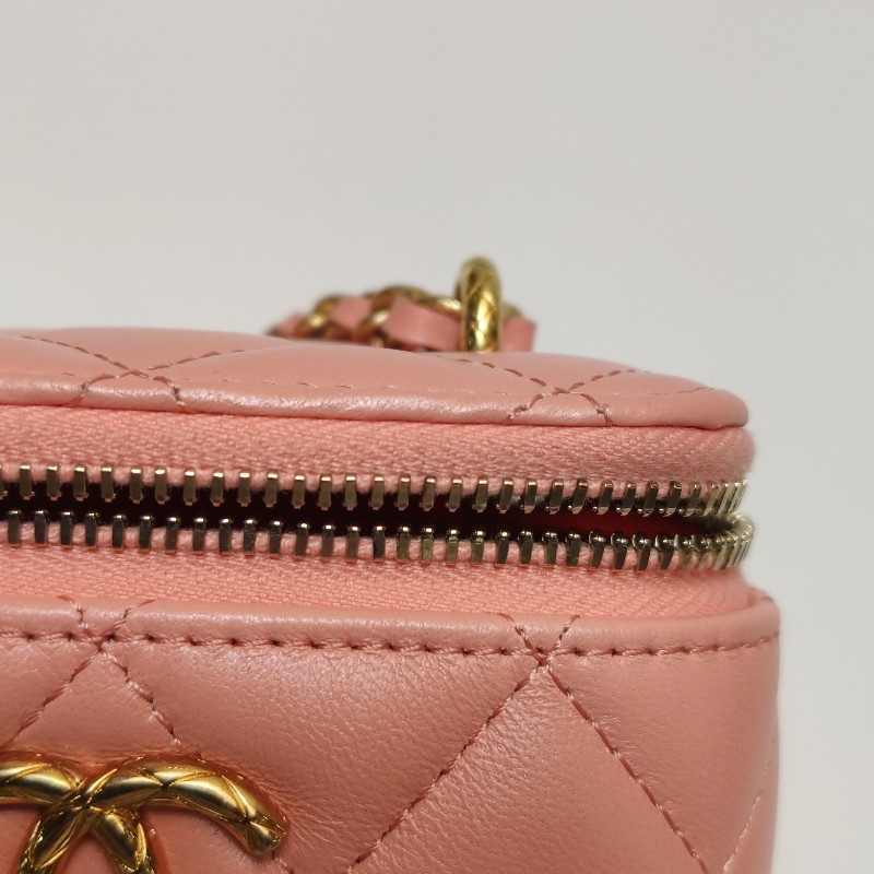 Chanel Vanity Case羊皮純色菱格雙C標識斜挎包單肩包-14