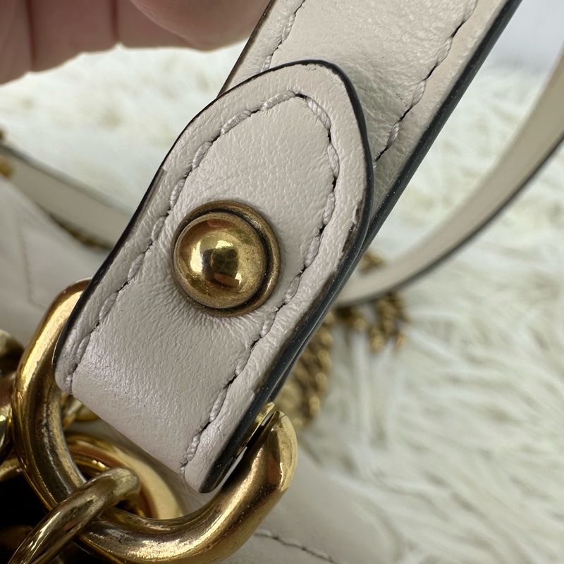 GUCCI 白色金扣Marmont 26cm 單肩斜肩包-13