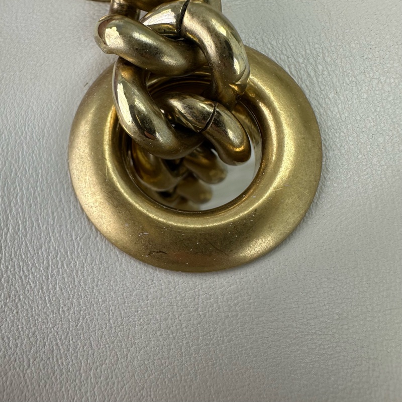 GUCCI 白色金扣Marmont 26cm 單肩斜肩包-19