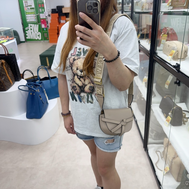 LOEWE Mini Gate 杏色馬鞍包 斜肩包-1