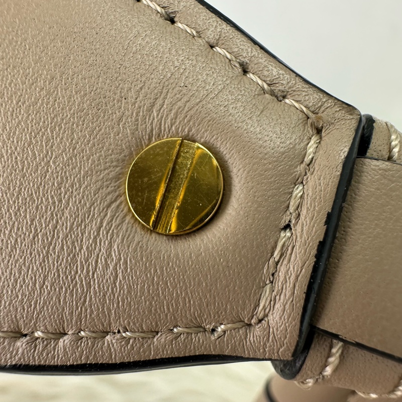 LOEWE Mini Gate 杏色馬鞍包 斜肩包-10