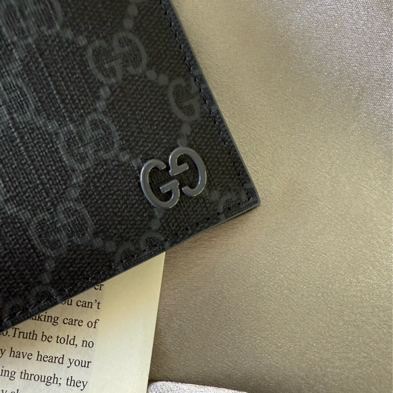 灰色GG Logo 塗層帆布對開8卡短夾(黑色/灰色)-8