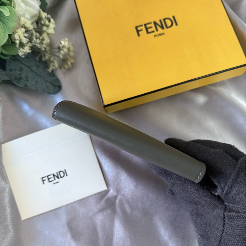 FF Logo 小牛皮及塗層帆布二折卡片夾/名片夾(軍綠色)-2