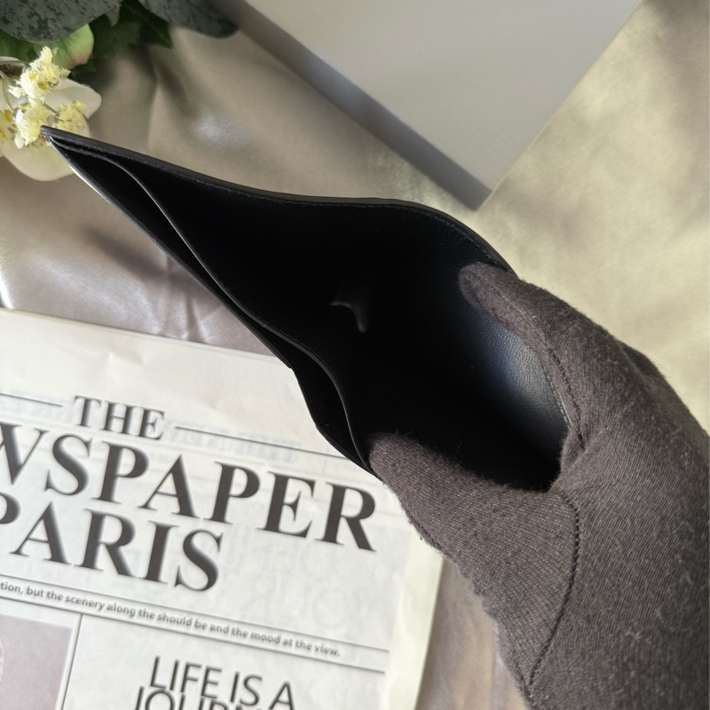 Monaco BB Logo 金字小牛皮8卡對開短夾(黑色)-7