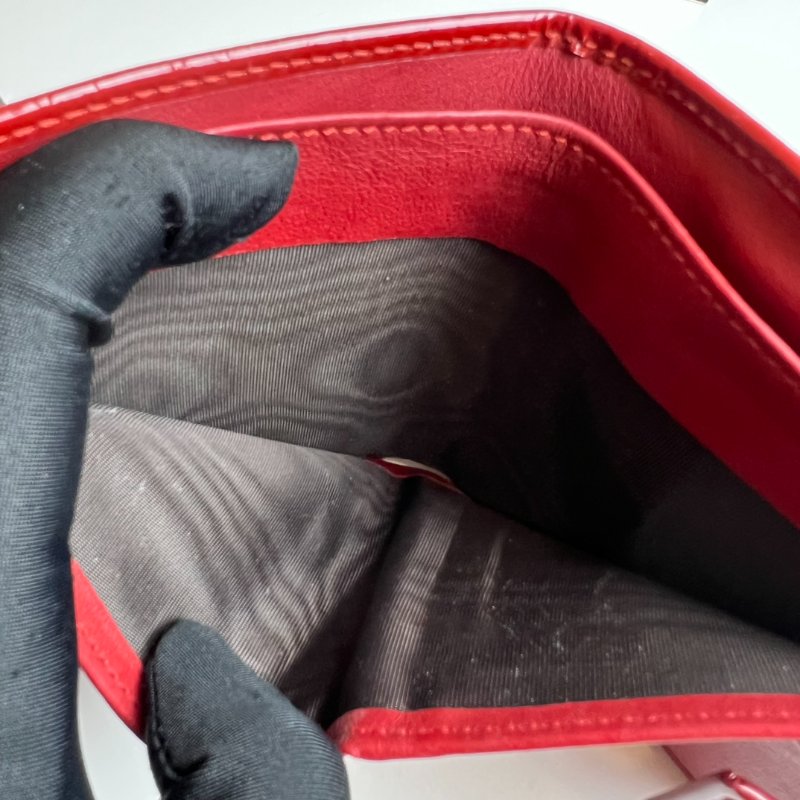 GUCCI 309755 紅漆皮對開短夾-5