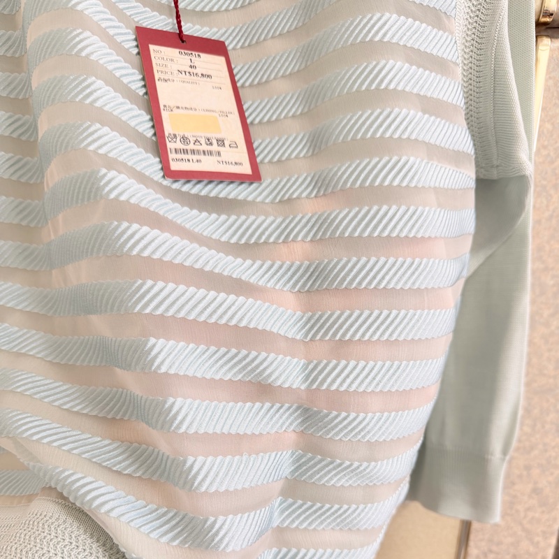 7）全新Shiatzy Chen夏姿灰綠色絲質拼接上衣 40號 原價16800-3