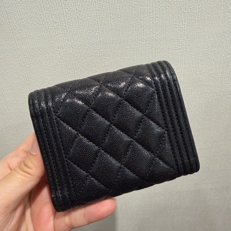 Chanel 香奈兒 荔枝牛皮 三折短夾 黑 霧金釦-1