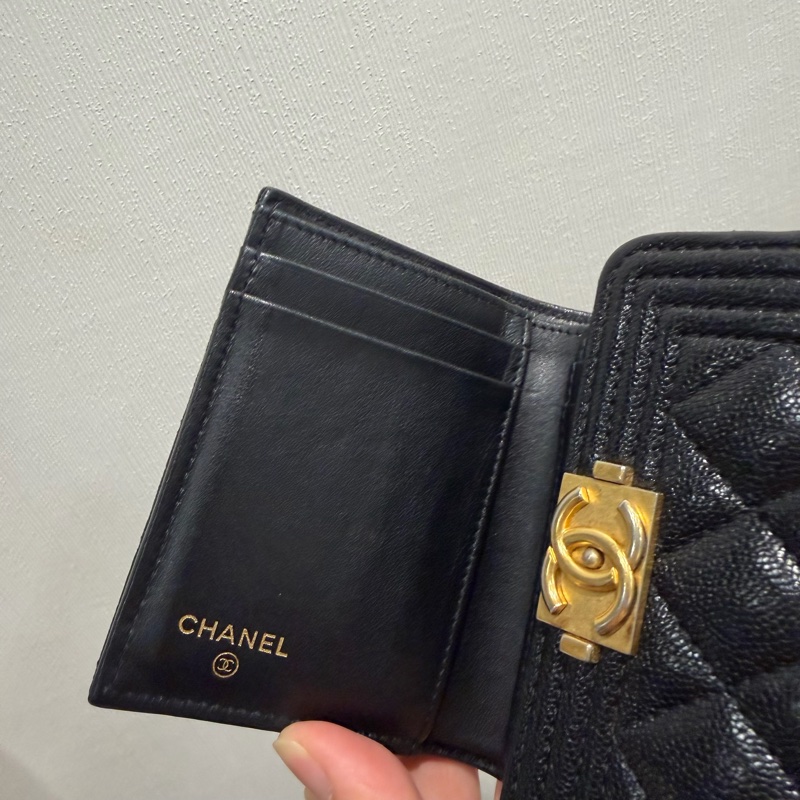 Chanel 香奈兒 荔枝牛皮 三折短夾 黑 霧金釦-7