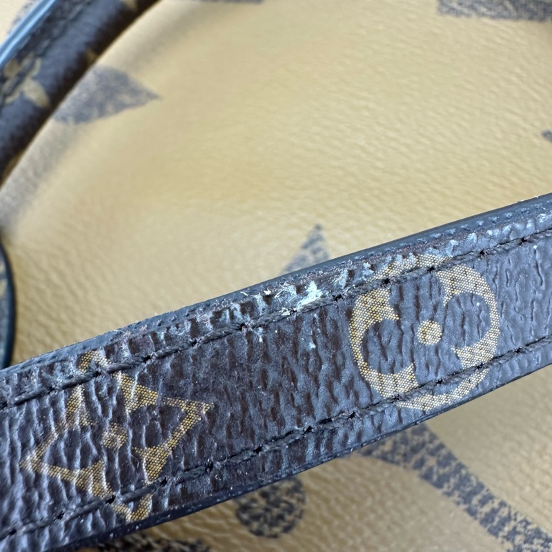 LV 經典老花拼色 On the go Gm size 晶片款 手提單肩包-14