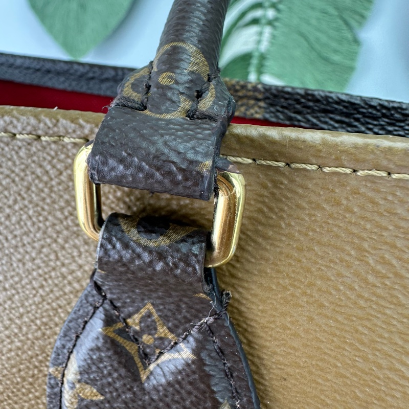 LV 經典老花拼色 On the go Gm size 晶片款 手提單肩包-15