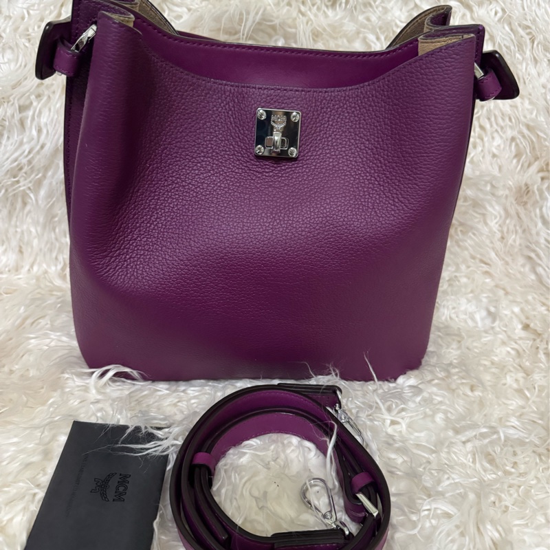 全新 MCM 手提肩背包（全真皮)-1