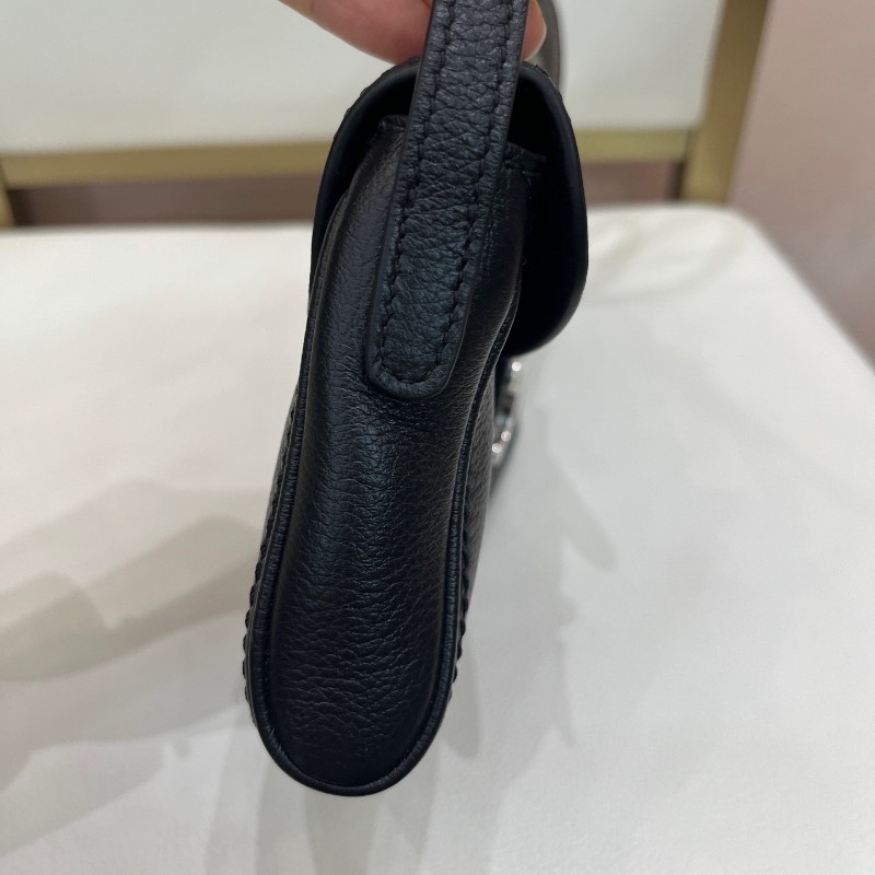 Celine Teen POLLY 黑色牛皮雲朵包 肩背包-3