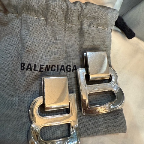 Balenciaga B logo 銀色帥氣耳環