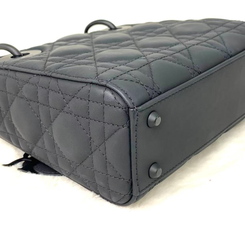 Christine Dior Lady Dior 磨沙黑色3格-4