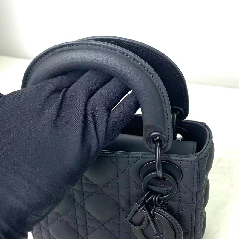 Christine Dior Lady Dior 磨沙黑色3格-7