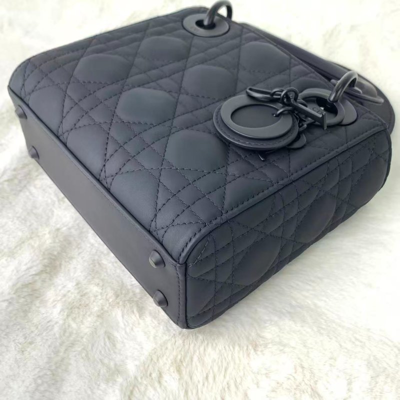 Christine Dior Lady Dior 磨沙黑色3格-8