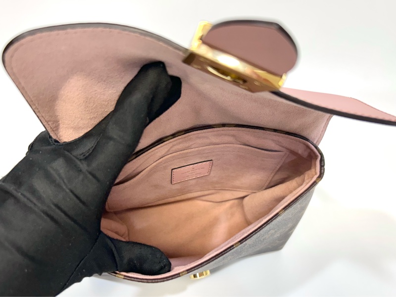 LV原花拚櫻花粉牛皮Locky BB手提側背包M44080-6