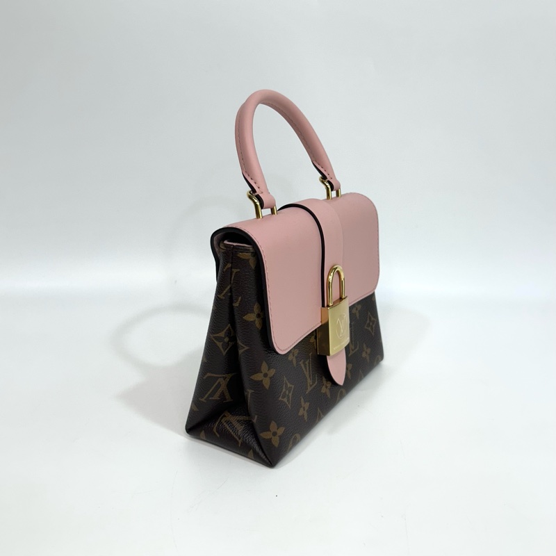 近新路易威登鎖頭包LV原花拚櫻花粉牛皮Locky BB手提側背包M44080-4