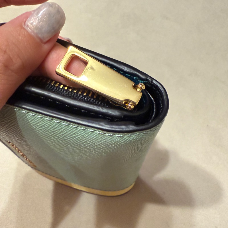 MARC JACOBS The Leather Top Zip Multi Wallet-15