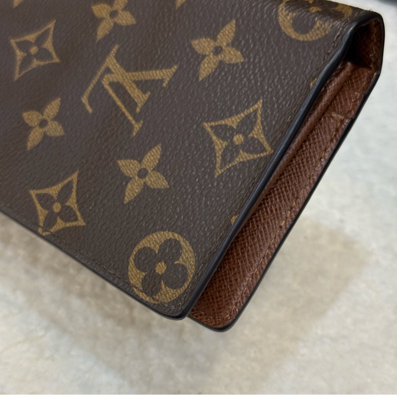 Lv老花對開長夾-2