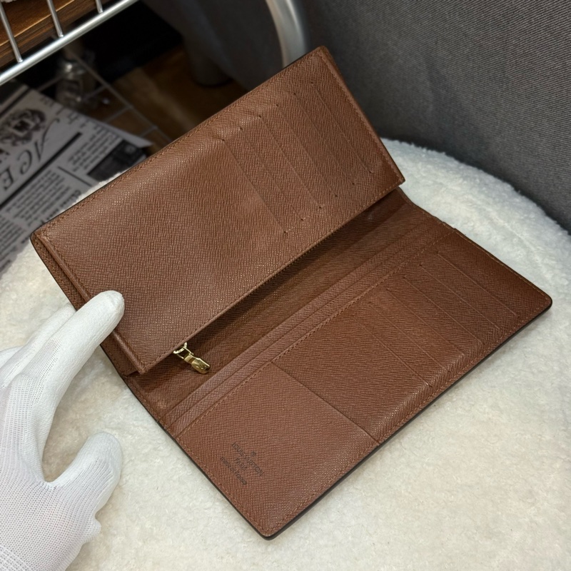 Lv老花對開長夾-11