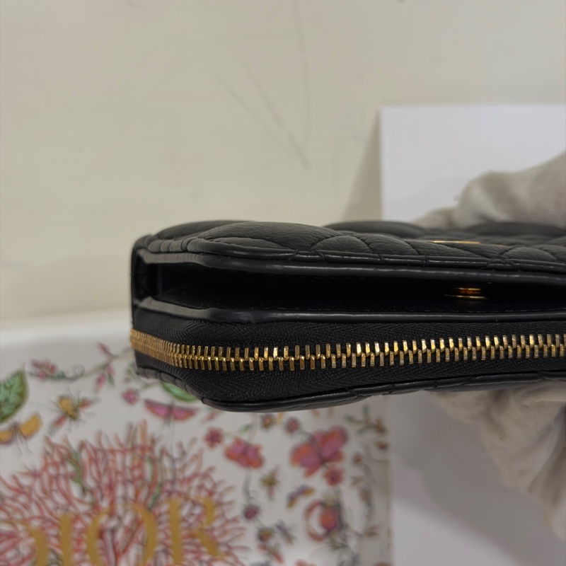 #大全配🈶台北101購證 Dior Caro黑金拉鍊短夾 芯片款 超級甜🔥-6