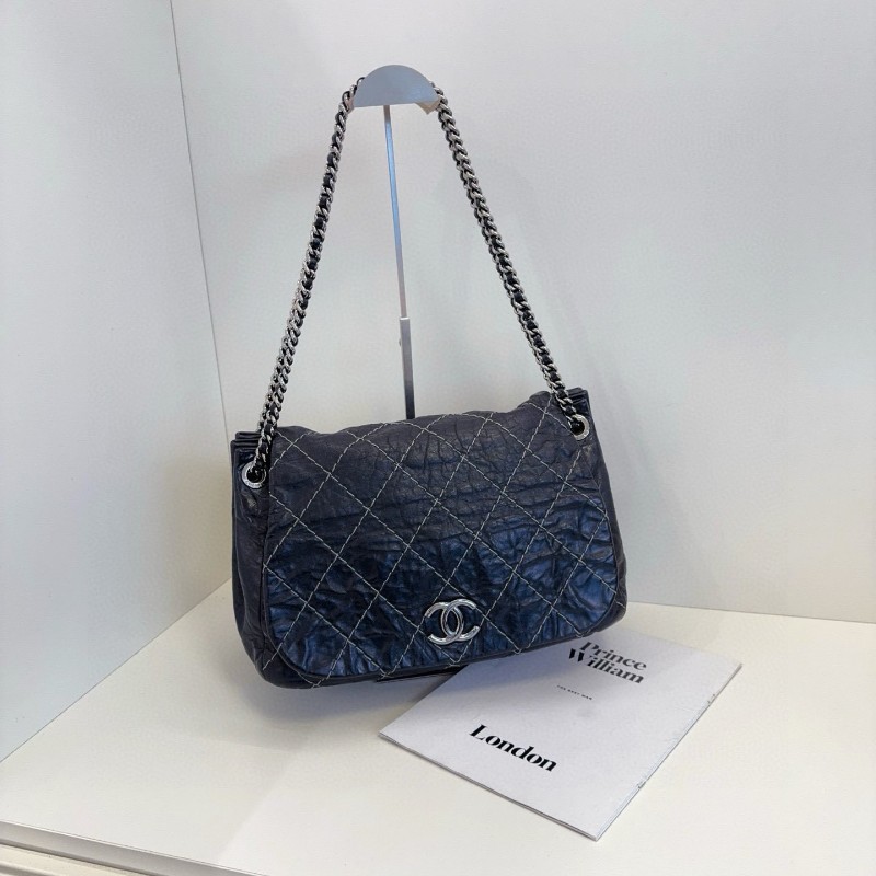 Chanel 香奈兒 黑銀外縫線 牛皮 機場南瓜鏈條包 肩背包-0