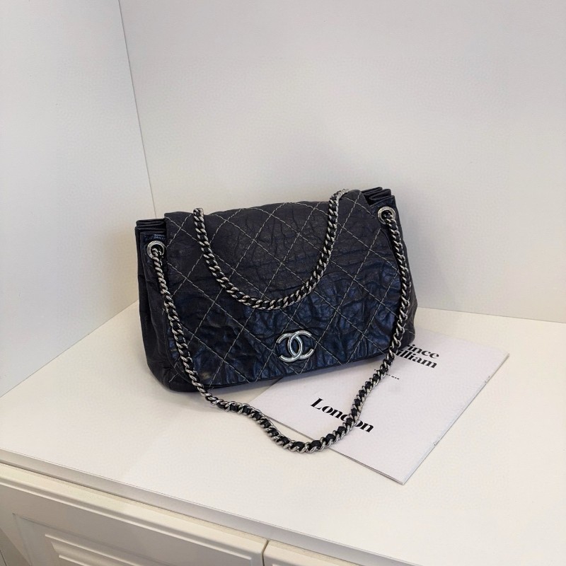 Chanel 香奈兒 黑銀外縫線 牛皮 機場南瓜鏈條包 肩背包-1