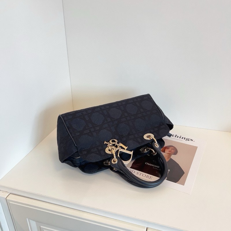 Dior vintage cannage黑金藤格紋粗麻刺繡手提包保齡球戴妃-5