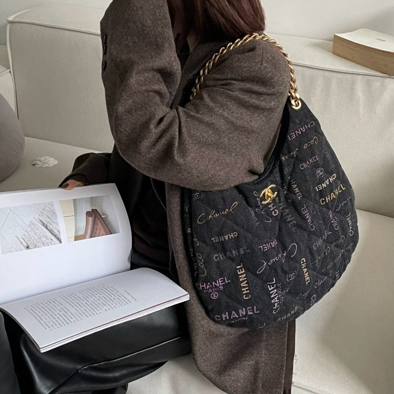 Chanel香奈兒 黑丹寧字母塗鴉牛仔Hobo 粗鏈條大豌豆肩背包 晶片款-1