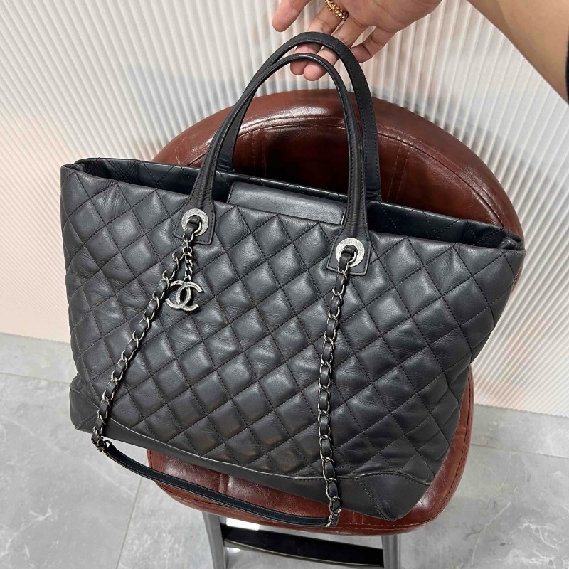 CHANEL Tote 中號菱格紋托特鏈條包 黑銀牛皮 肩背包手提包-4