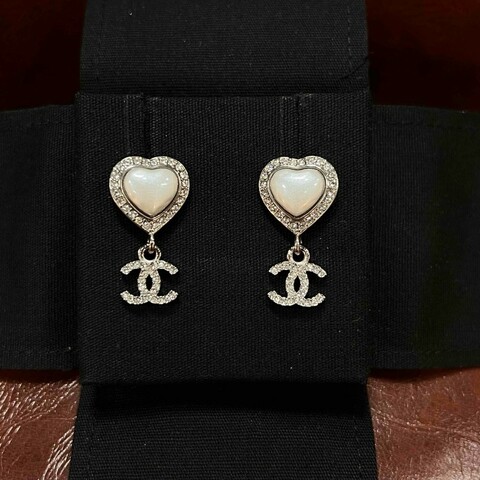 CHANEL 香奈兒 23B 愛心滿鑽雙C吊墜耳釘/耳環