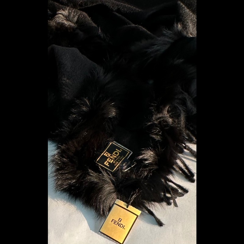 Fendi 狐狸毛領cashmere披肩-3