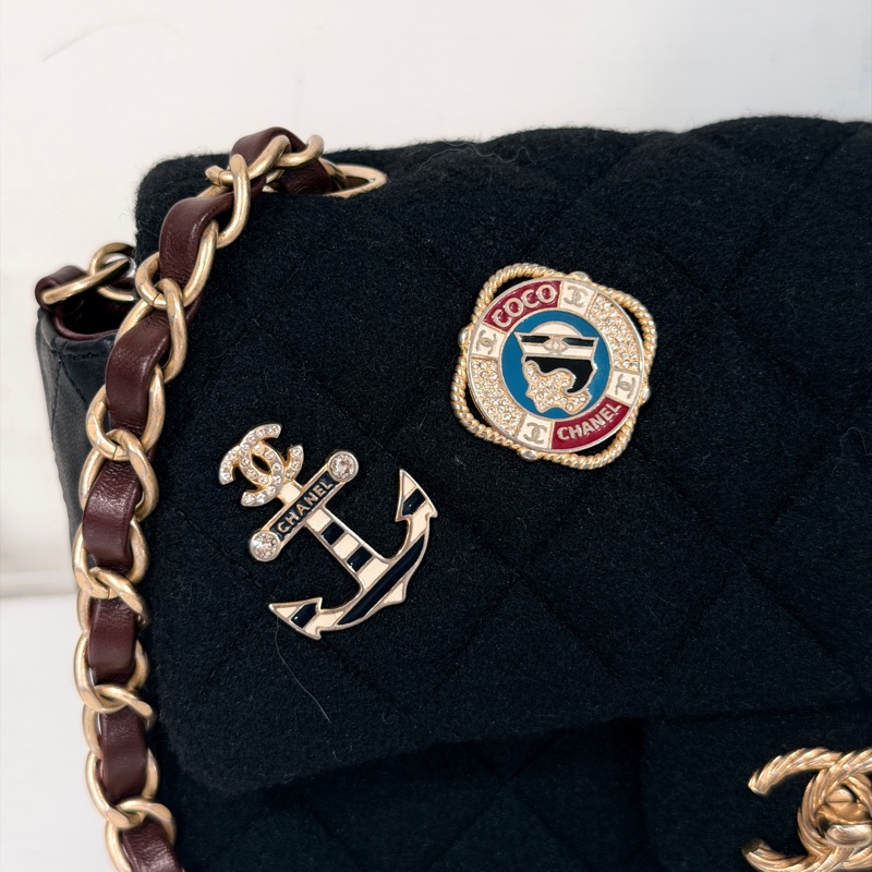 #徽章限量款 #23萬入手 香奈兒黑金cf大mini漢堡系列 收藏款-9