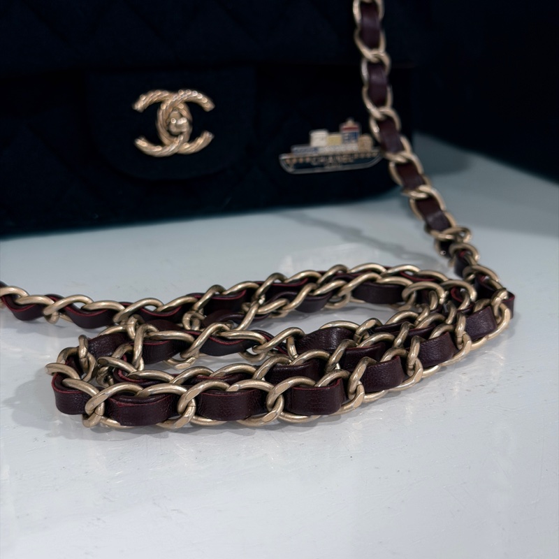 #徽章限量款 #23萬入手 香奈兒黑金cf大mini漢堡系列 收藏款-10